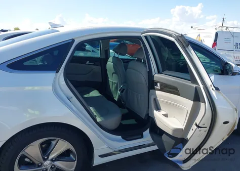 2017 Hyundai Sonata Plug-In Hybrid Limited из США, поврежденный, VIN KMHE54L28HA071637